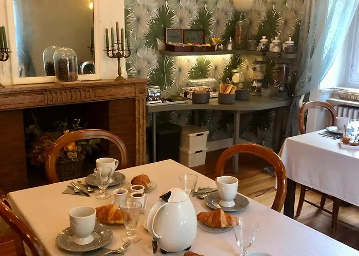 La Maison Du Parc Bed & Breakfast 4*