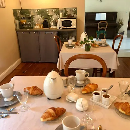 La Maison Du Parc Bed & Breakfast Yzeron