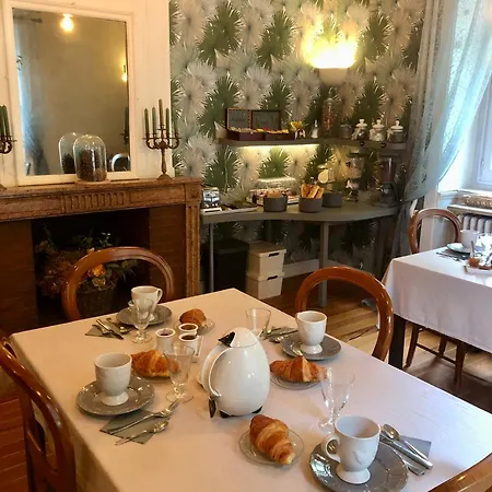 La Maison Du Parc Bed & Breakfast 4*