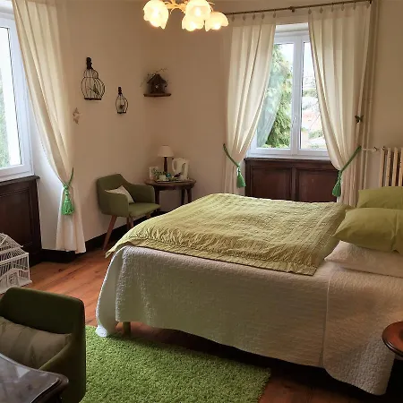 La Maison Du Parc Bed & Breakfast Yzeron