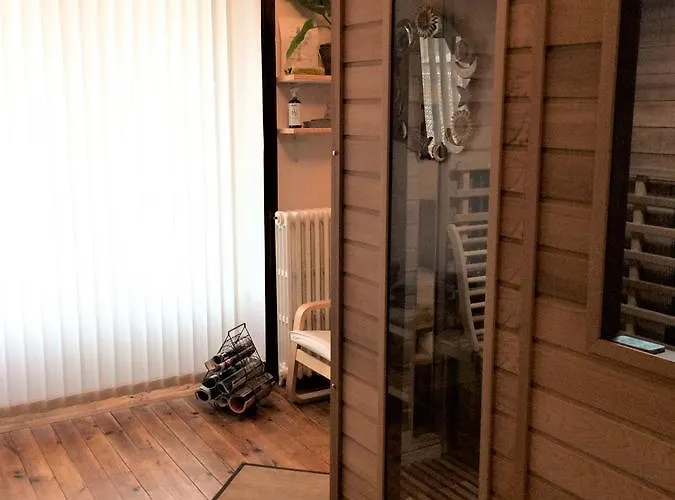 La Maison Du Parc ベッド・アンド・ブレックファスト イズロン